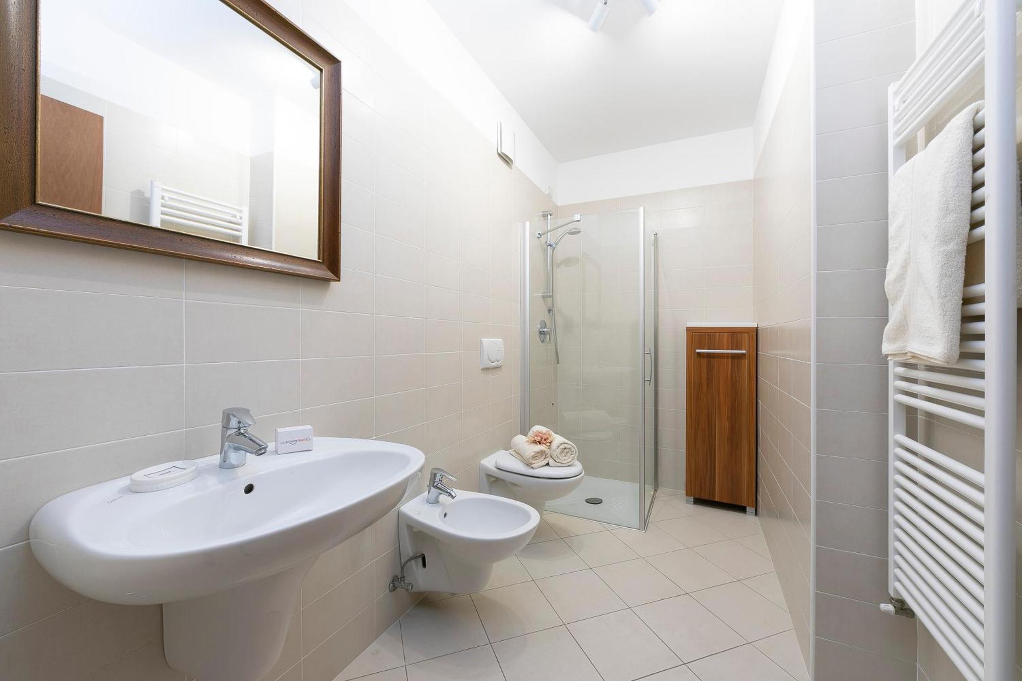 Casa Margherita Few Minutes From Lake - Happy Rentals 加尔达湖滨 外观 照片