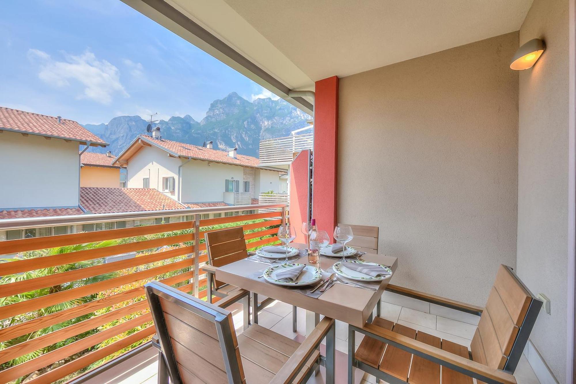 Casa Margherita Few Minutes From Lake - Happy Rentals 加尔达湖滨 外观 照片